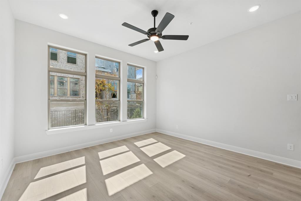 Hillside at Las Colinas - Residential