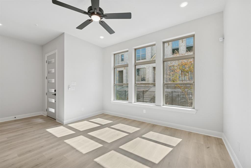 Hillside at Las Colinas - Residential