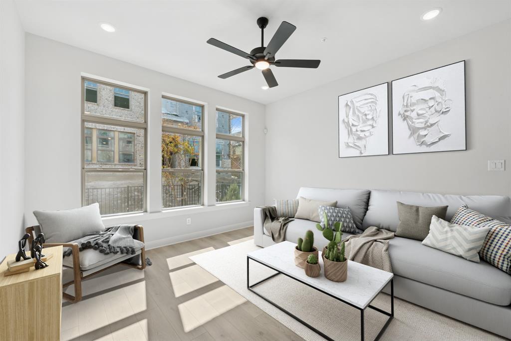 Hillside at Las Colinas - Residential