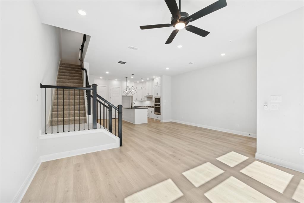 Hillside at Las Colinas - Residential