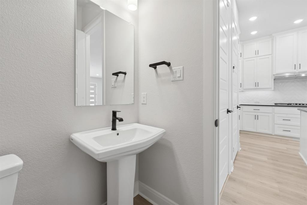 Hillside at Las Colinas - Residential