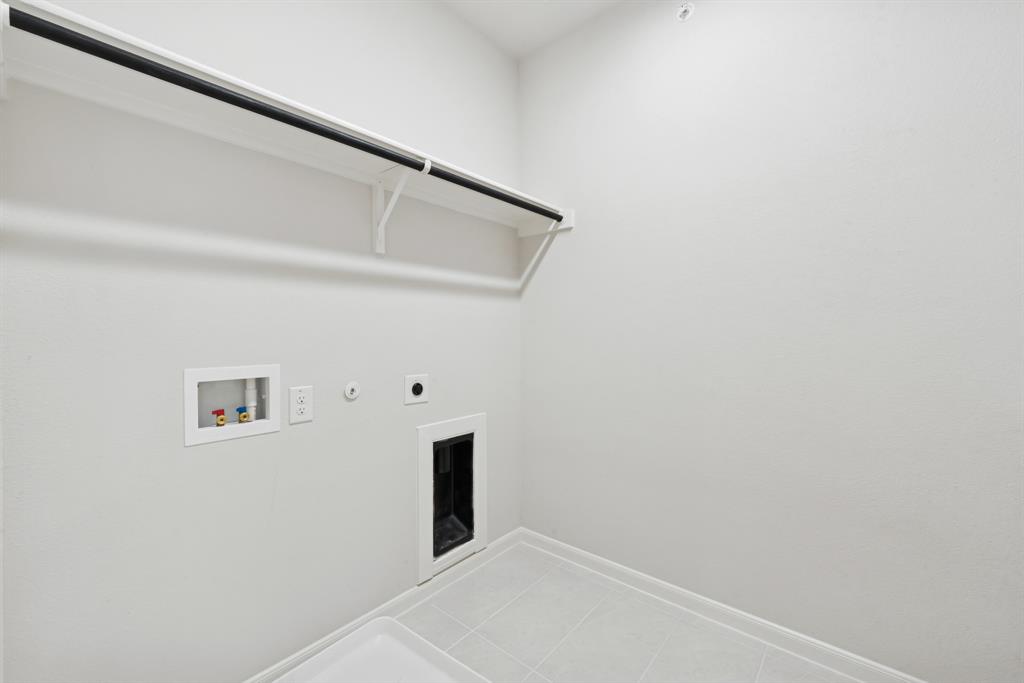 Hillside at Las Colinas - Residential