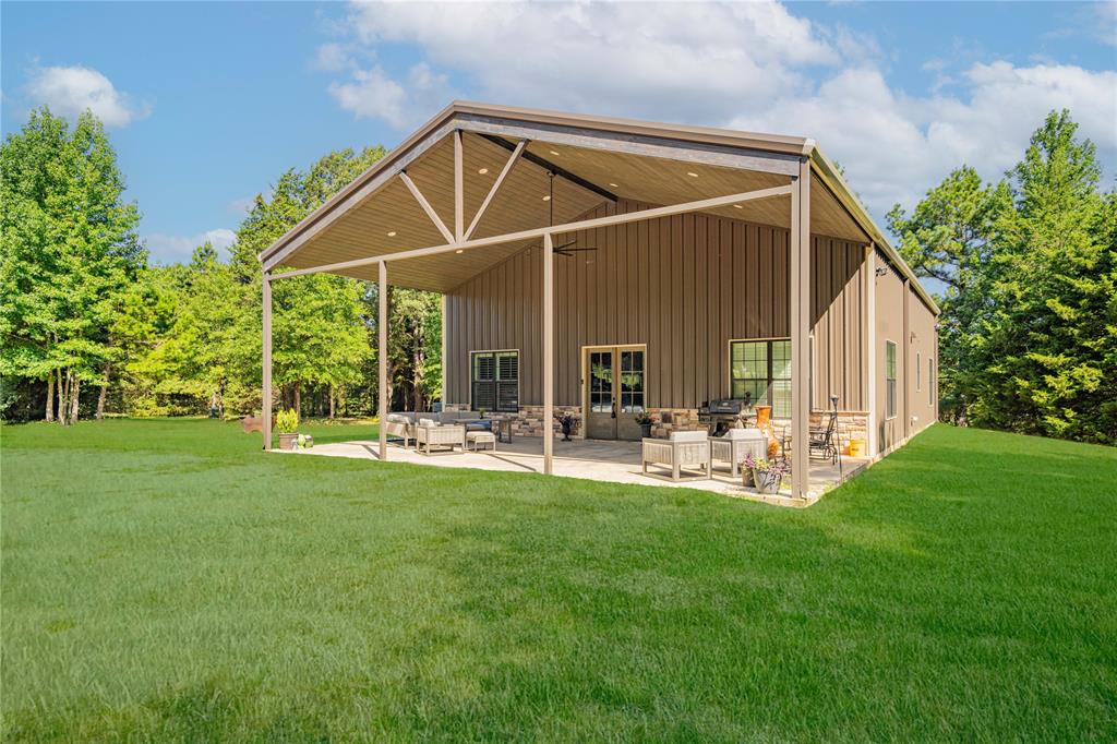 7635 N US Highway 271