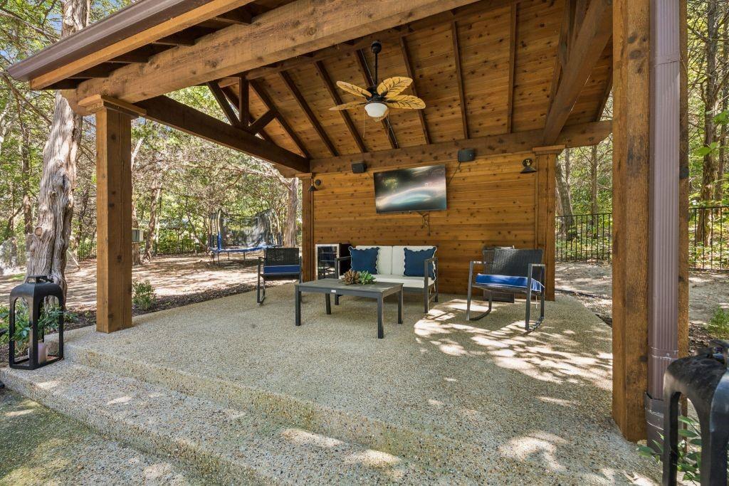 12 Misty Meadow Drive