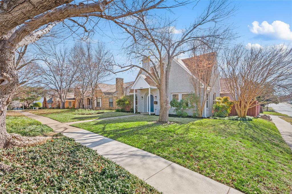 Chamberlain Arlington Heights 4th - Residential