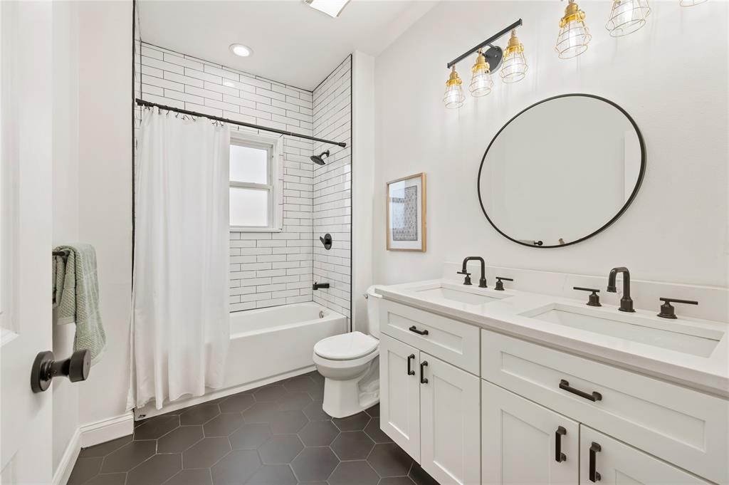 Chamberlain Arlington Heights 4th - Residential