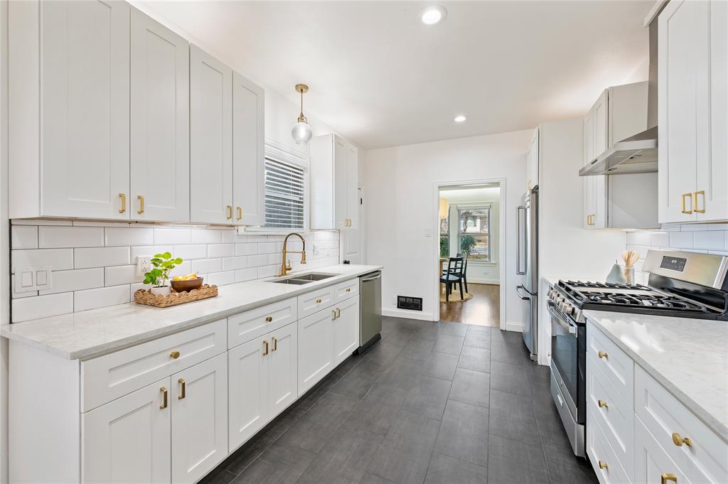 Chamberlain Arlington Heights 4th - Residential