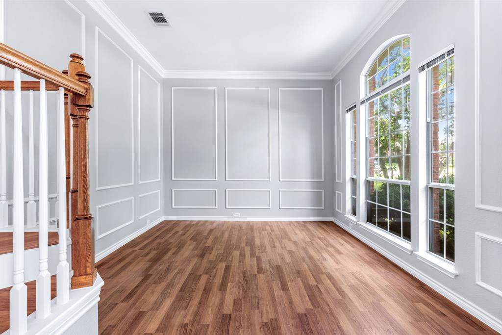1404 Honey Locust Drive
