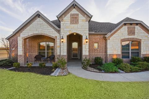 Tiny photo for 421 Evening Fire Drive, Waxahachie, TX 75167 (MLS # 21197108)