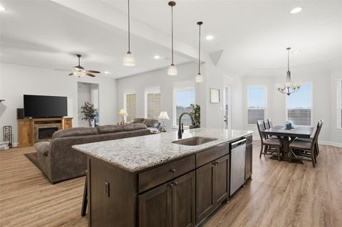 Tiny photo for 421 Evening Fire Drive, Waxahachie, TX 75167 (MLS # 21197108)