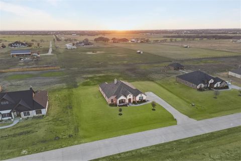 Tiny photo for 421 Evening Fire Drive, Waxahachie, TX 75167 (MLS # 21197108)