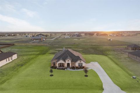 Tiny photo for 421 Evening Fire Drive, Waxahachie, TX 75167 (MLS # 21197108)