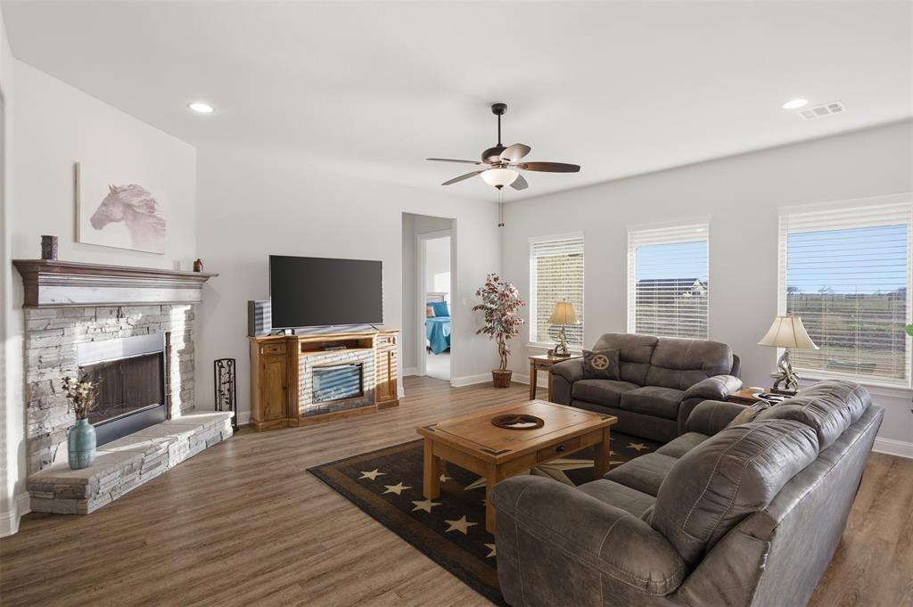 Pioneer Point Ph 5 6 - Residential