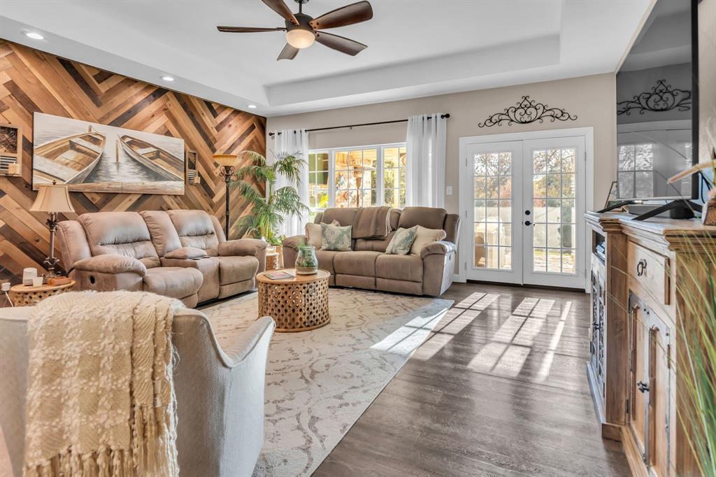 Decordova Bend Estate - Residential