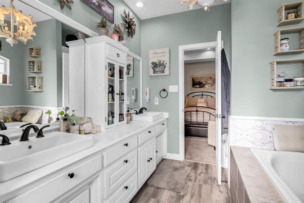 Decordova Bend Estate - Residential