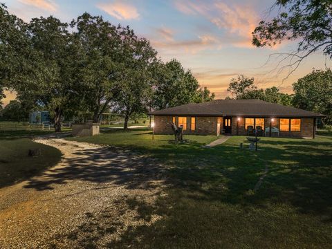 821 E Stegall Road Robinson TX 76706
