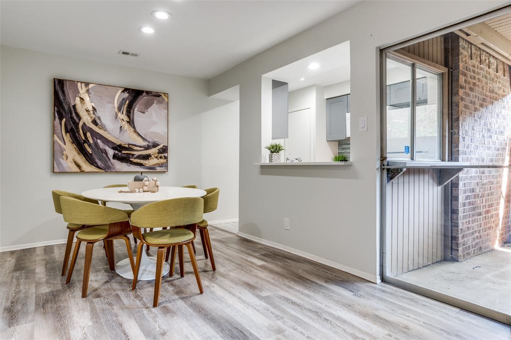 Arrangement Condo - Residential