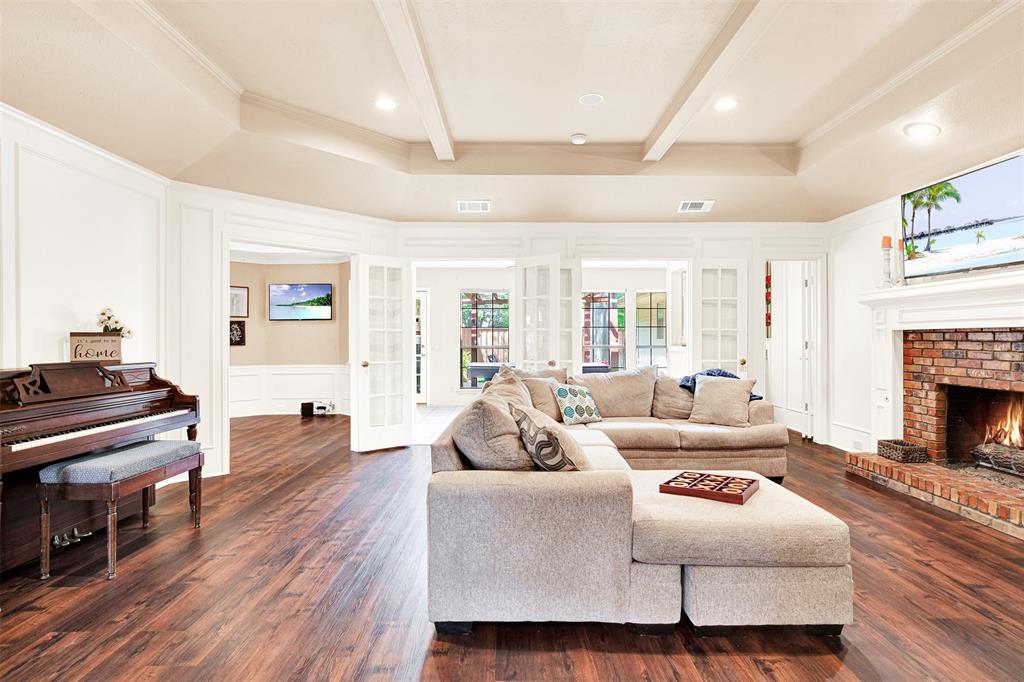 1505 Thames Drive