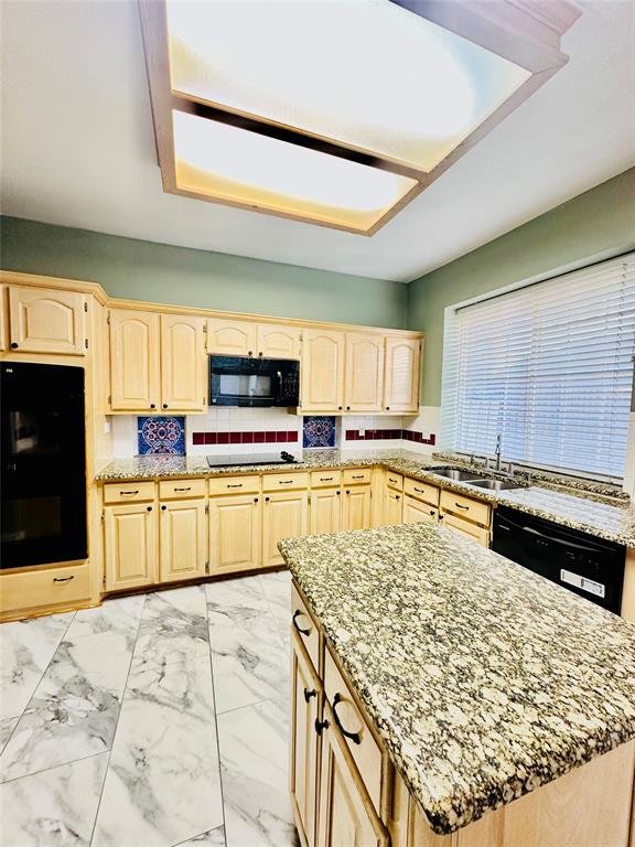 VILLAGE OF INDIAN CREEK PH2 - Residential