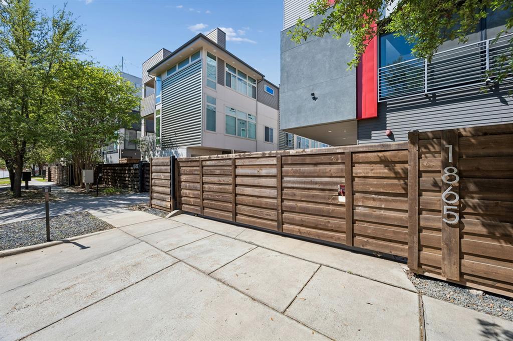 1865 Summit Avenue 103