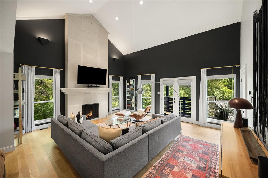 White Rock North Add 9th Instl - Residential