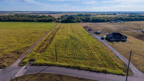 Photo of 4401 Fox Street, Cleburne, TX 76033 (MLS # 21393426)