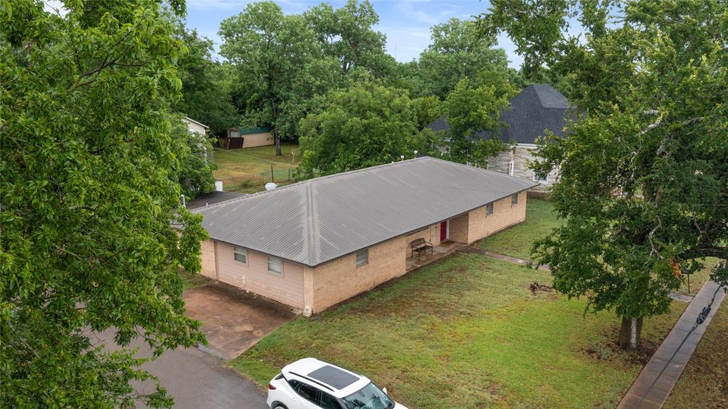 801 Poplar Street