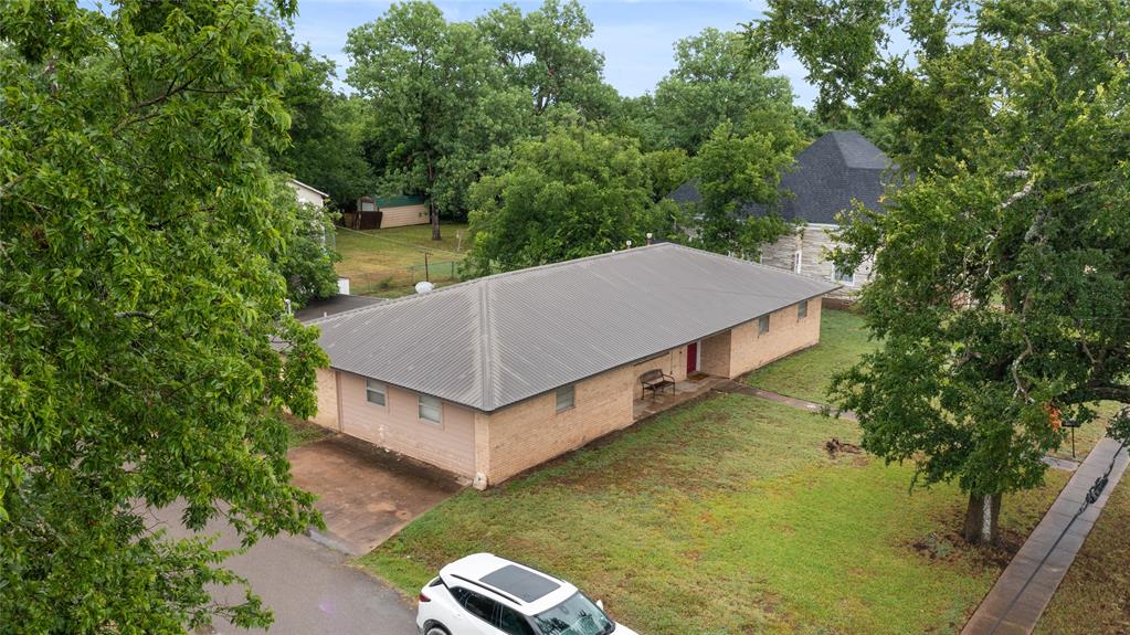 801 Poplar Street