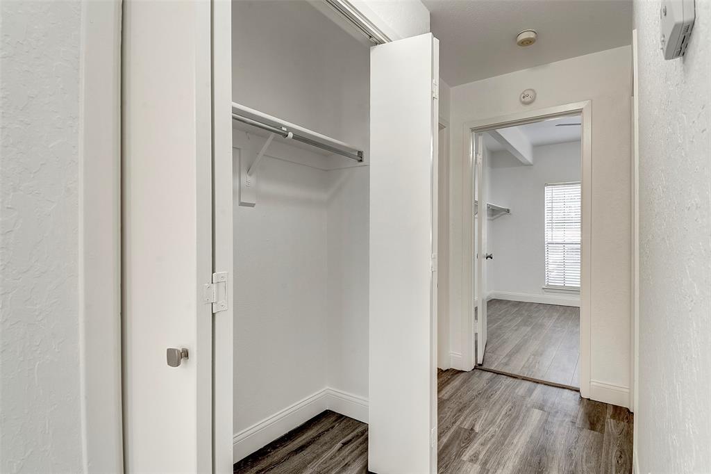 Cobblestone Condo - Residential