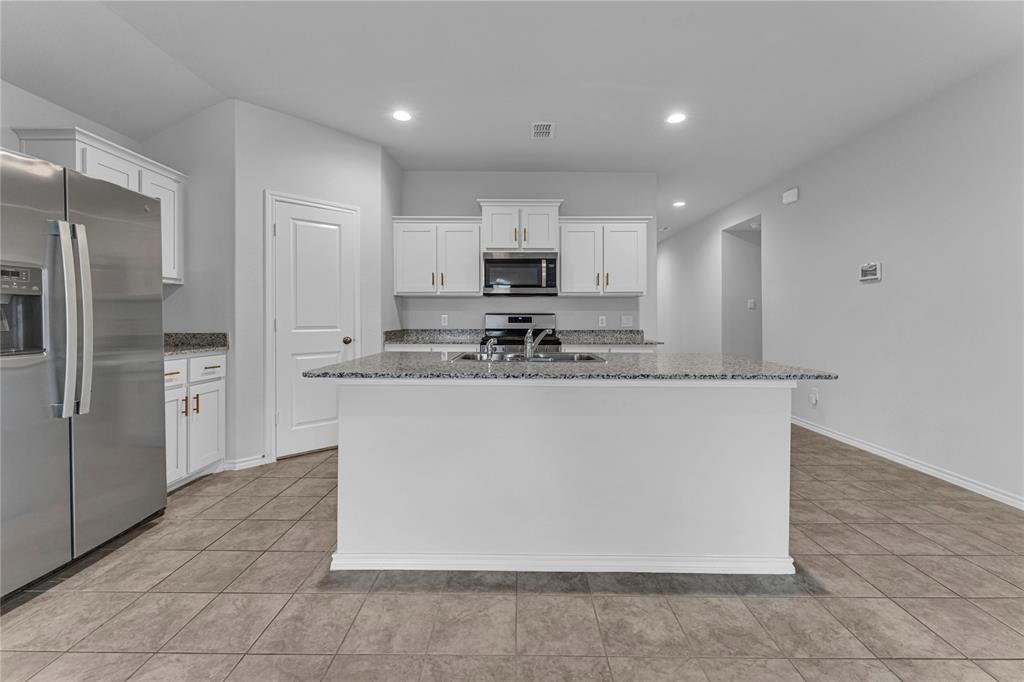 708 Basteen Lane