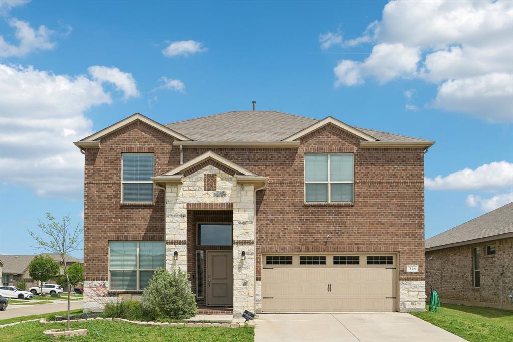 701 Indian Hawthorn Dr, Red Oak, TX, 75154