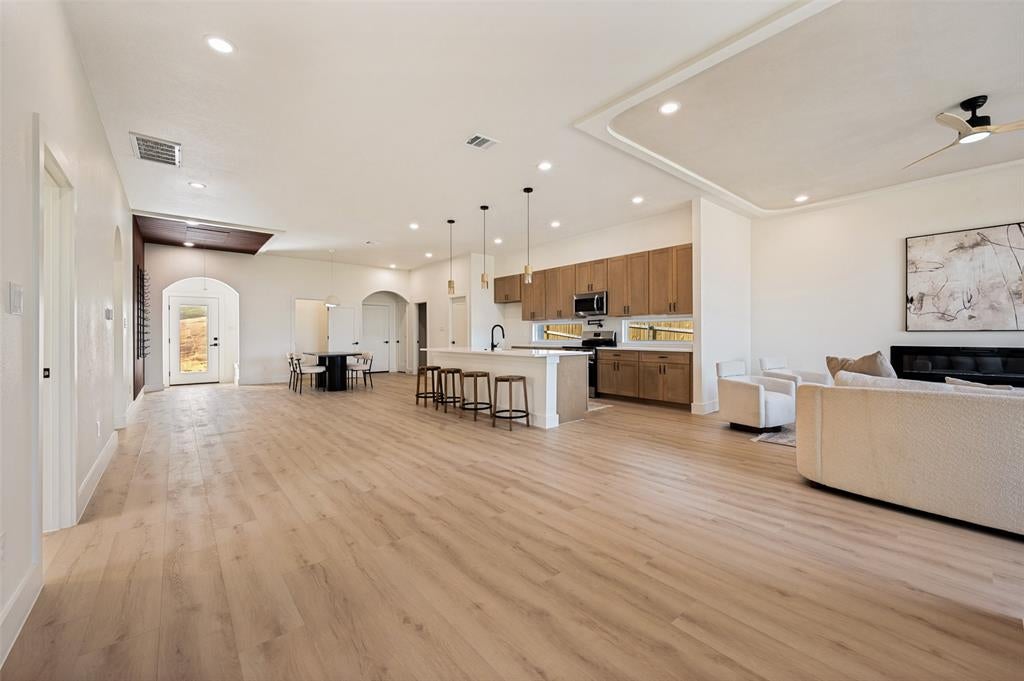 910 Gallant Fox Drive