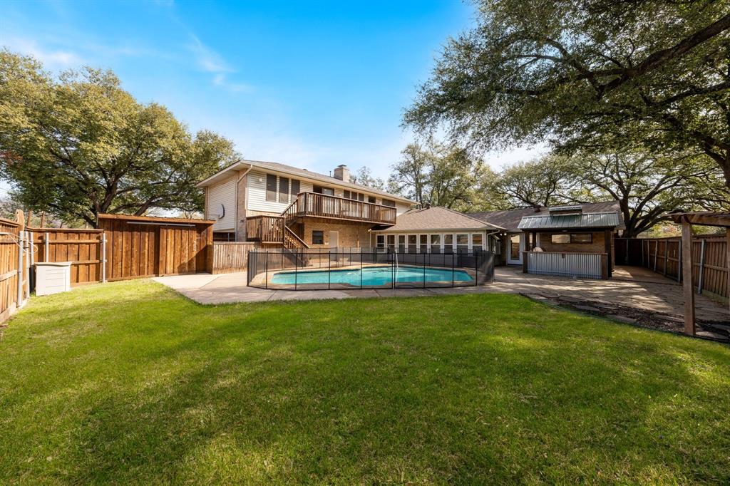 501 Tanglewood Drive S