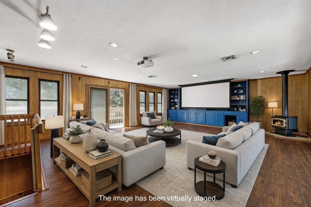 501 Tanglewood Drive S