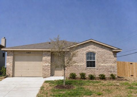1365 Falcon Drive Grand Prairie TX 75051