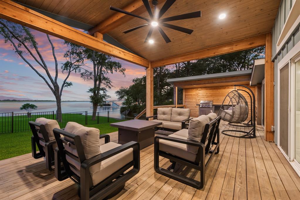 9 Southshore Circle