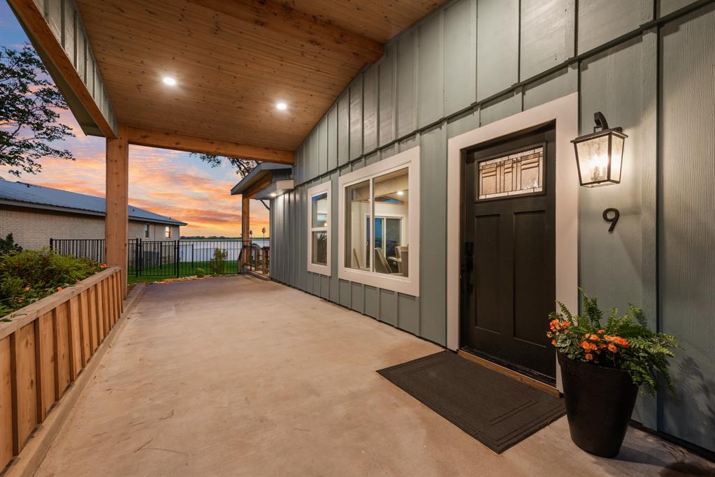 9 Southshore Circle