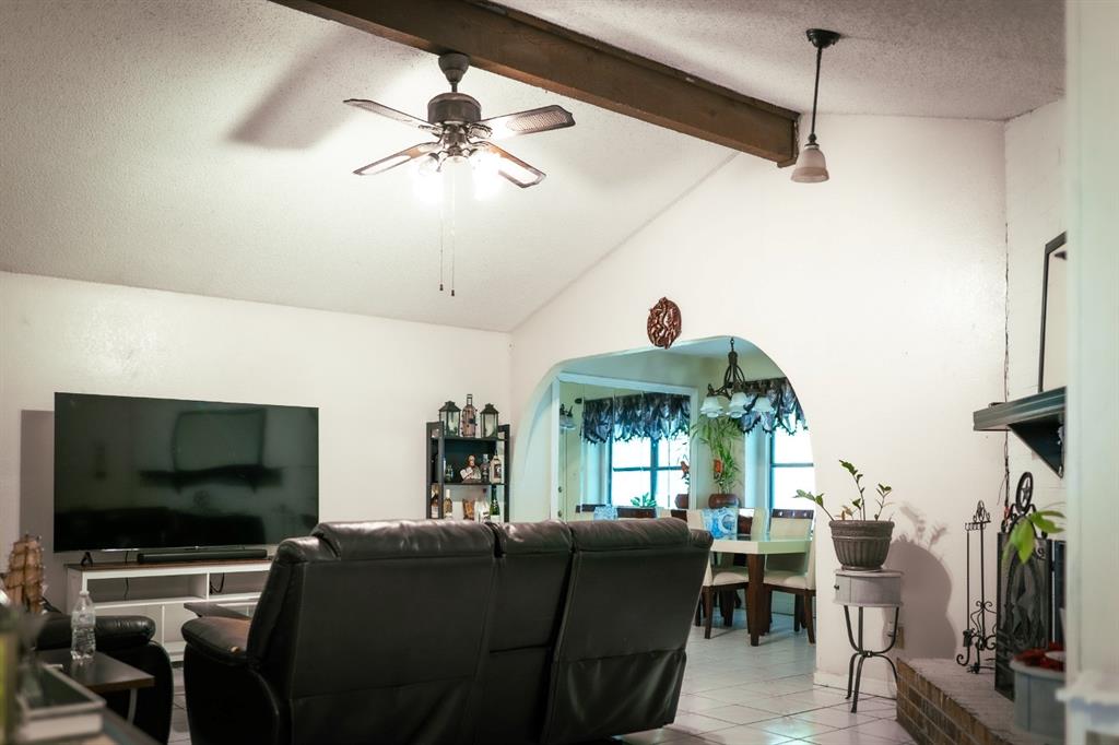 1213 Dennis Drive