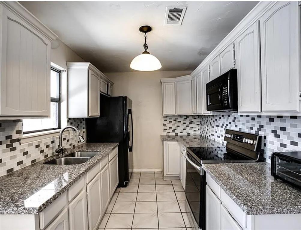 1213 Dennis Drive