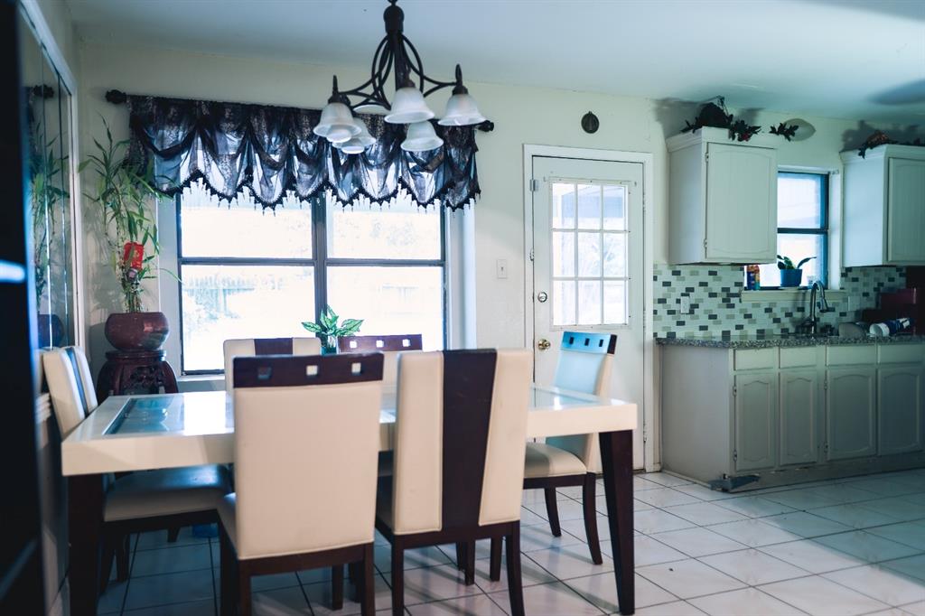1213 Dennis Drive