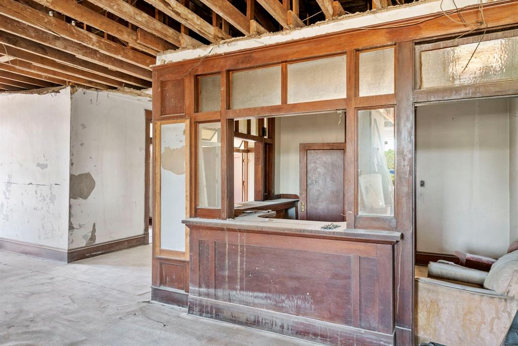 Original Graham - Commercial Sale