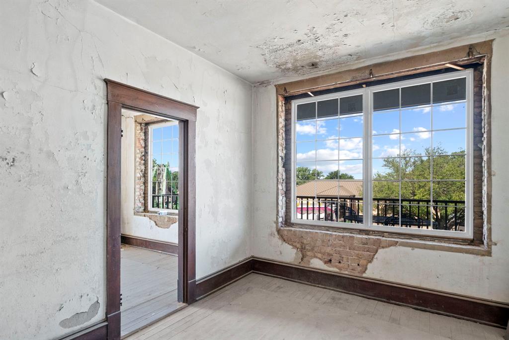 Original Graham - Commercial Sale