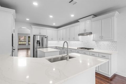 Photo of 1013 Siena Drive, Southlake, TX 76092 (MLS # 21049425)