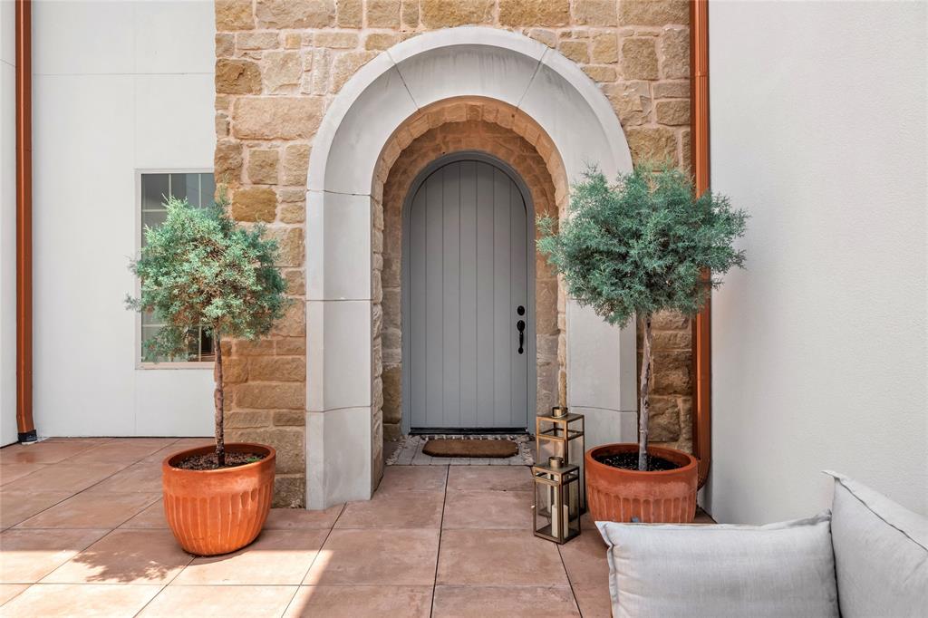 Gentle Creek Ph Eight - Residential