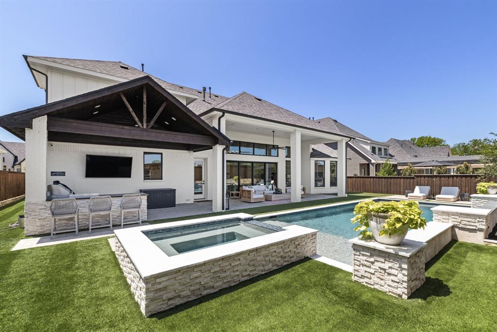 Mustang Lakes Ph Five - Residential