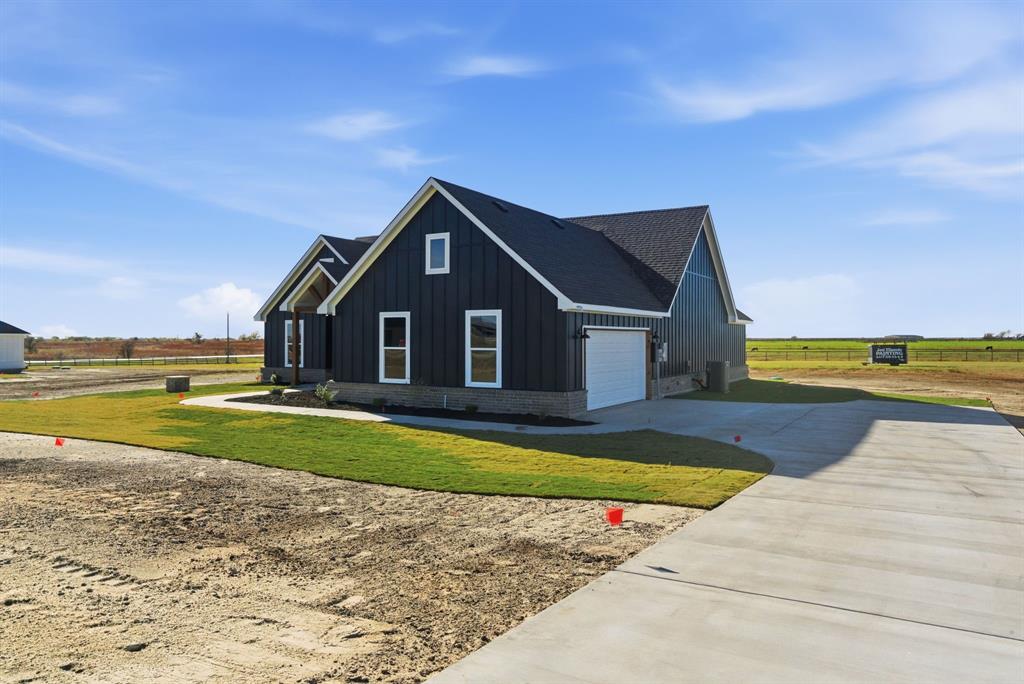 1005 Paramount Drive