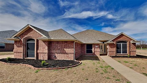 137 Honeysuckle Drive, Justin, TX 76247 - #: 20545743