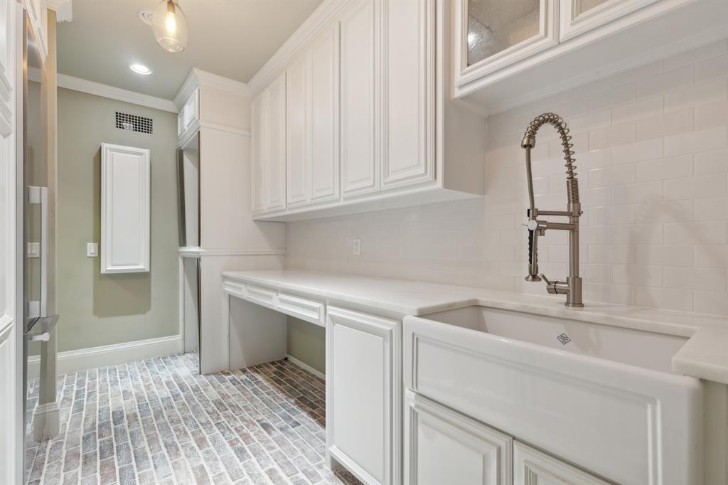 The Lakes On Legacy Drive Ph II - Residential