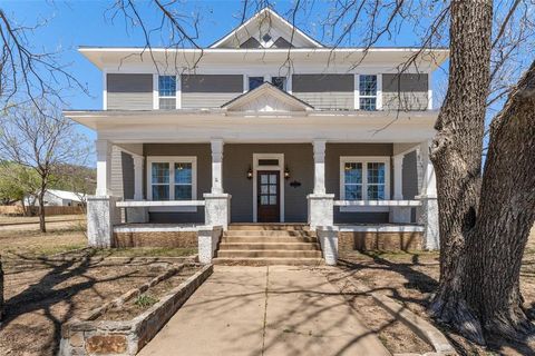 A home in Santa Anna