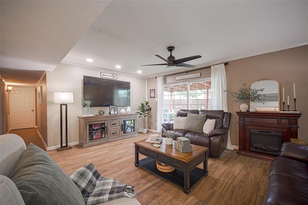 2916 Lockwood Drive
